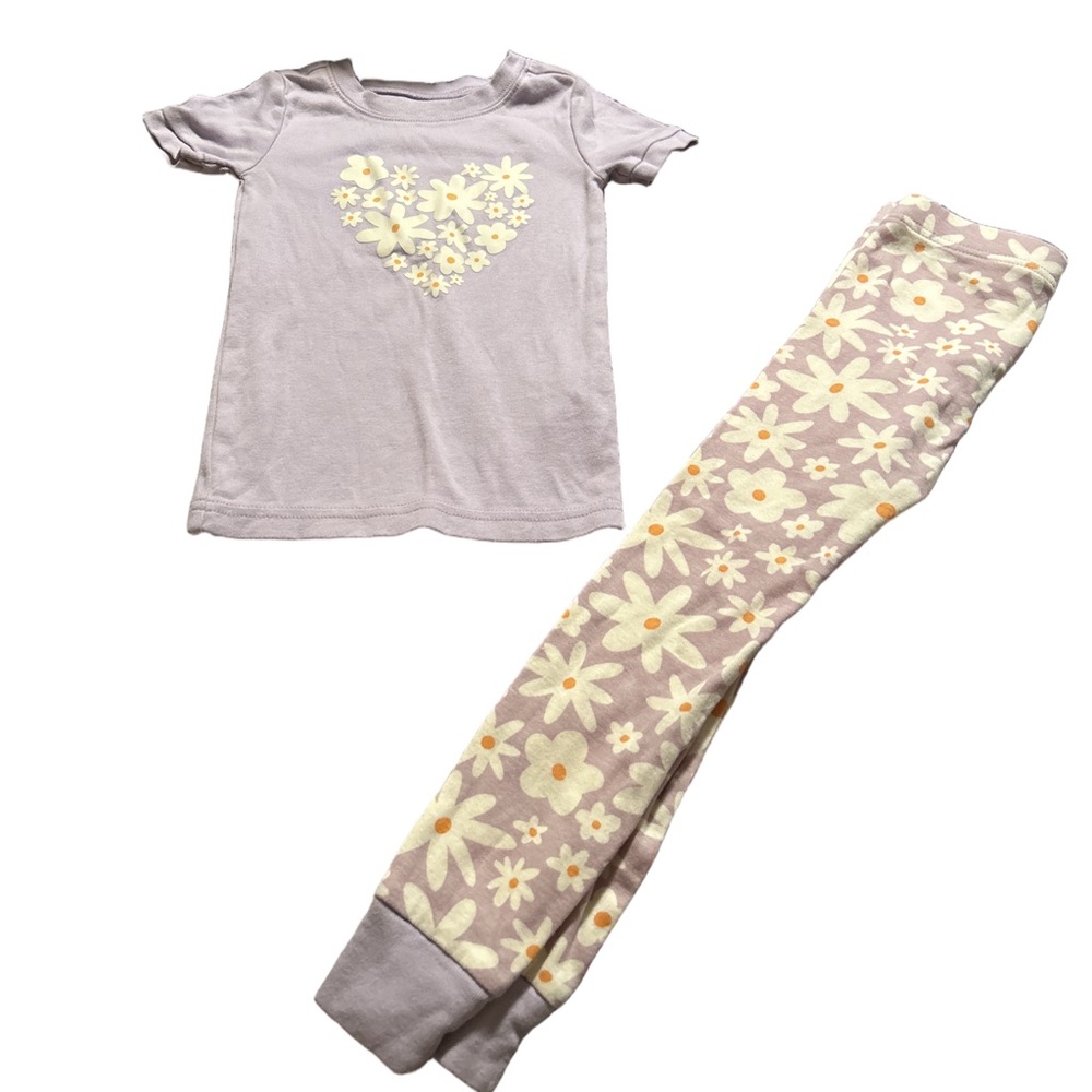 Old Navy Purple and White Floral Heart 2 Piece Pyjamas Size 3T